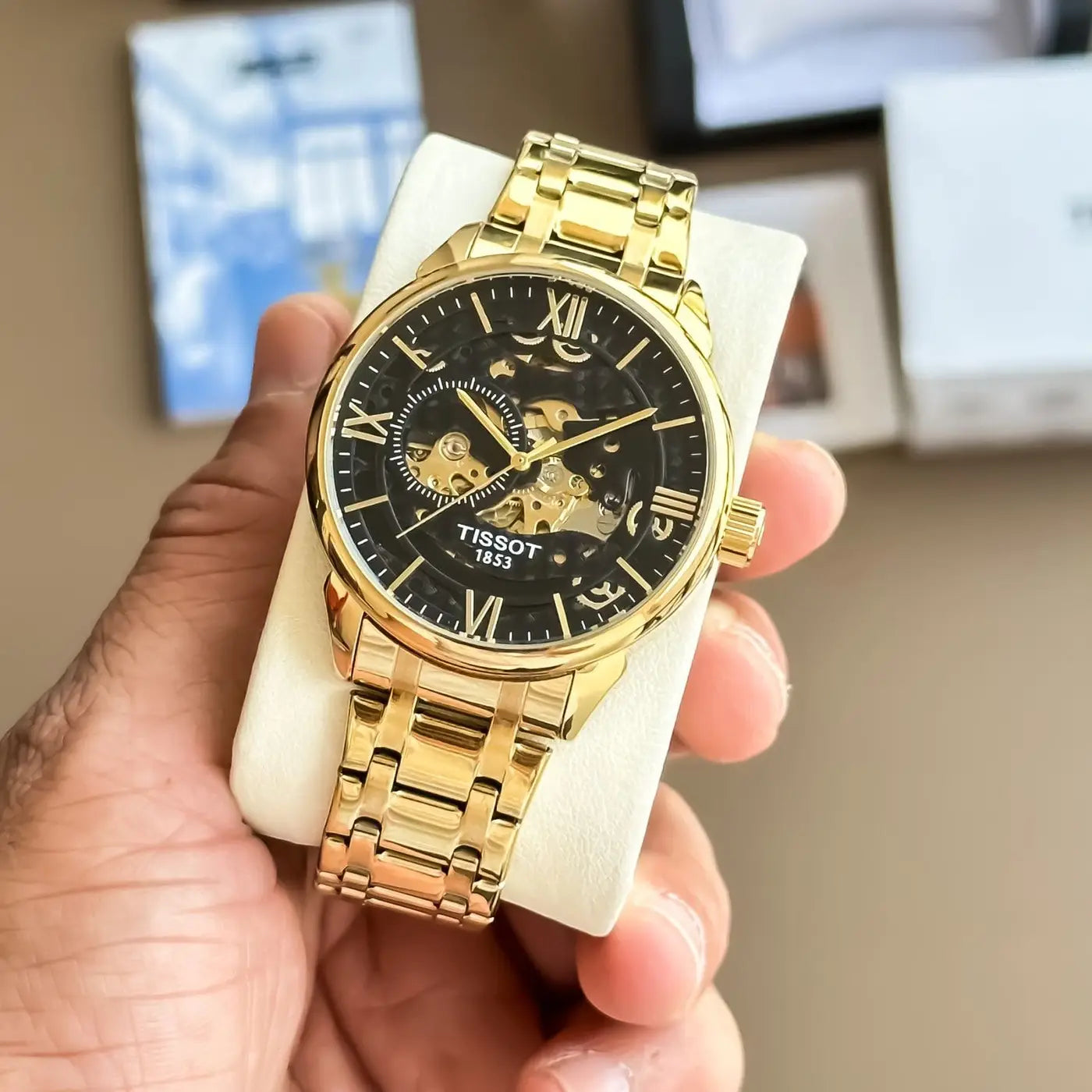 Tissot LeLocle is the ultimate automatic watch, now combined with the energy of the Powermatic 80 movement and unconditional looks.