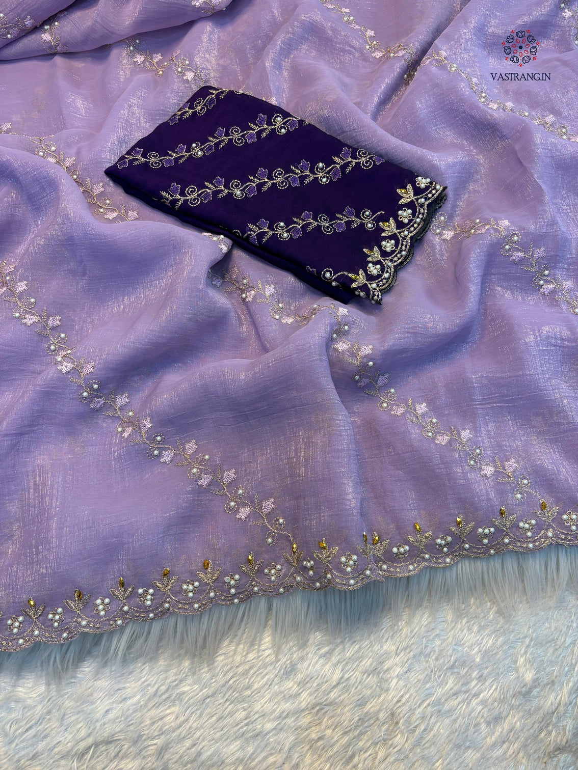 Marvellous Wedding Wear Pure Crunchy Silk Embroidery Work Fancy Desginer Saree With Blouse