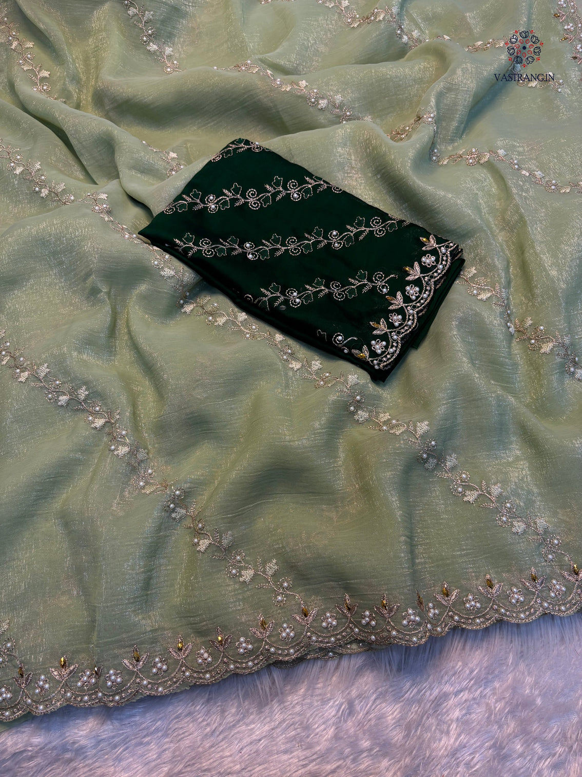 Marvellous Wedding Wear Pure Crunchy Silk Embroidery Work Fancy Desginer Saree With Blouse