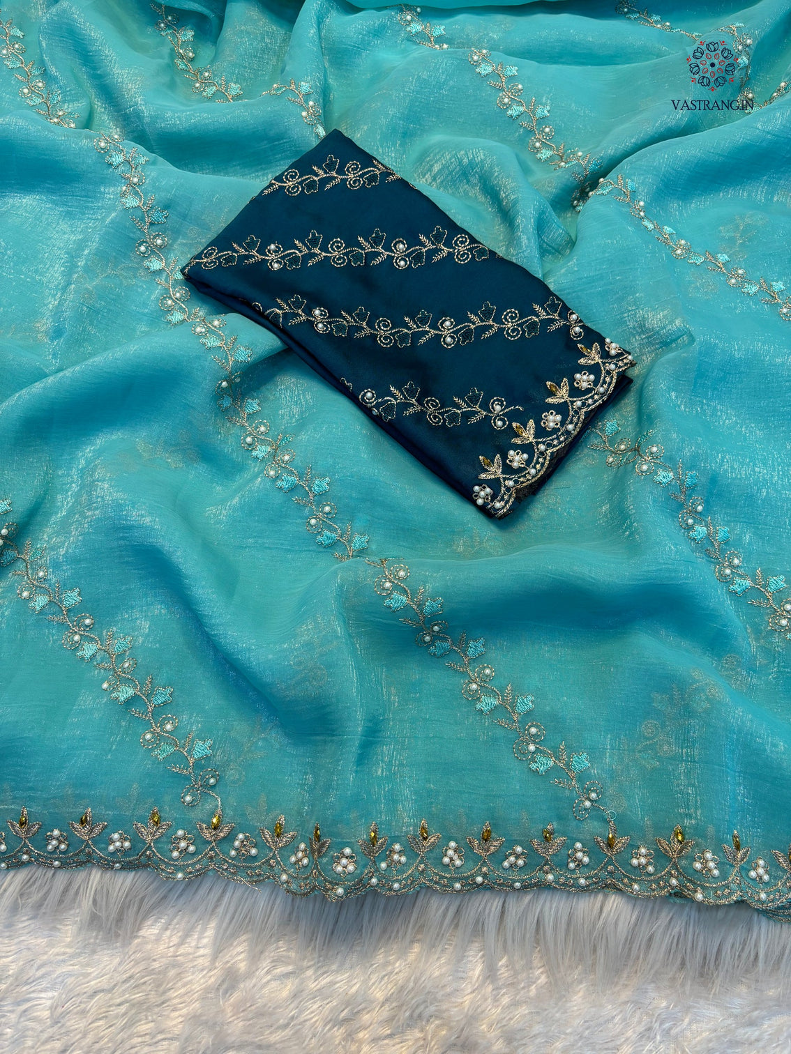 Marvellous Wedding Wear Pure Crunchy Silk Embroidery Work Fancy Desginer Saree With Blouse